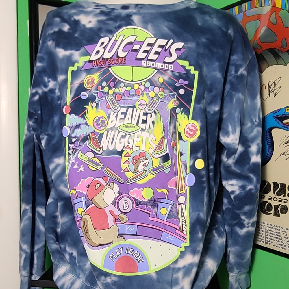 Buc-ees Sweatshirt L/S Adult Sz XL Blue Tie Dye Pinball Arcade Bucees Beaver